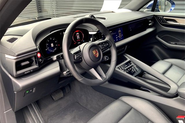 Certified 2024 Porsche Macan 4 Electric image 4