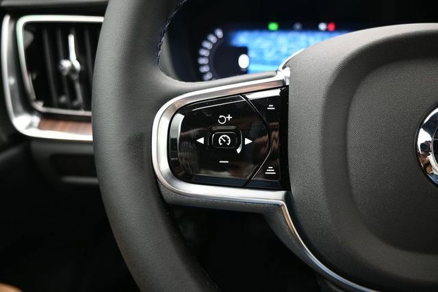 New 2026 Volvo V60 B5 Cross Country Ultra w/ Protection Package Premier AWD/4WD image 27