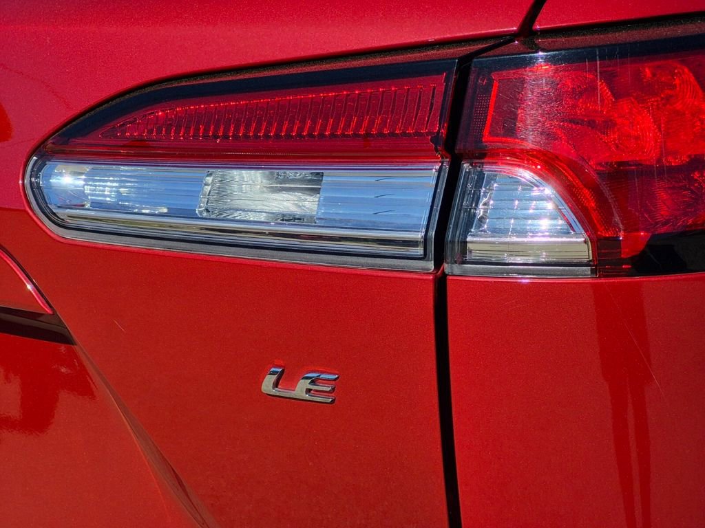 Used 2024 Toyota Corolla Cross LE FWD image 9