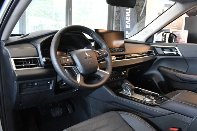 New 2026 Mitsubishi Outlander SE AWD/4WD image 31