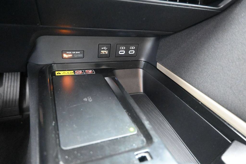 Used 2025 Toyota Camry LE FWD image 20