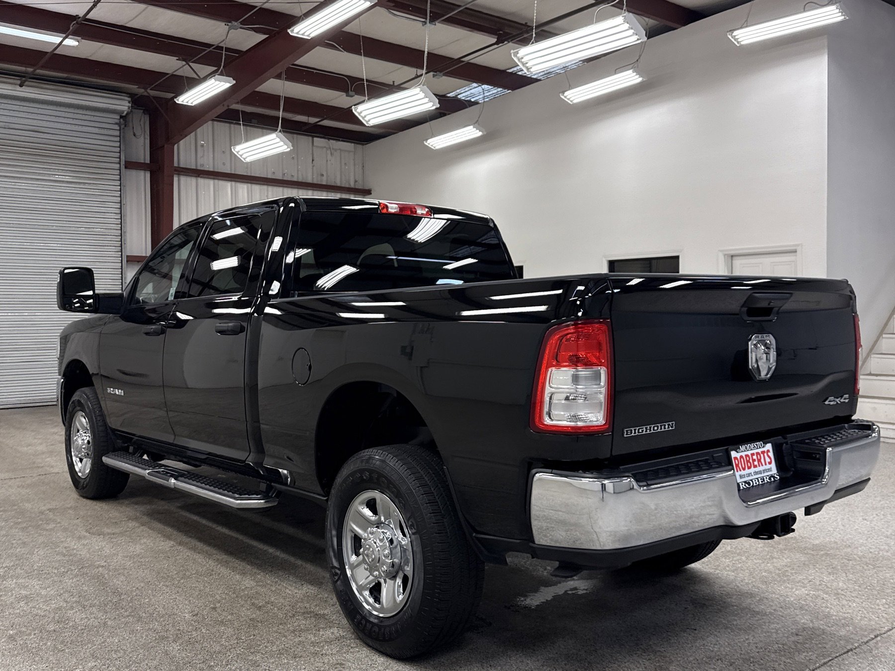 Used 2024 RAM 2500 Big Horn w/ Bed Utility Group image 16