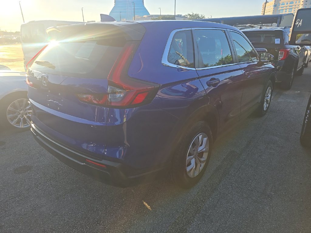 Used 2024 Honda CR-V LX image 3