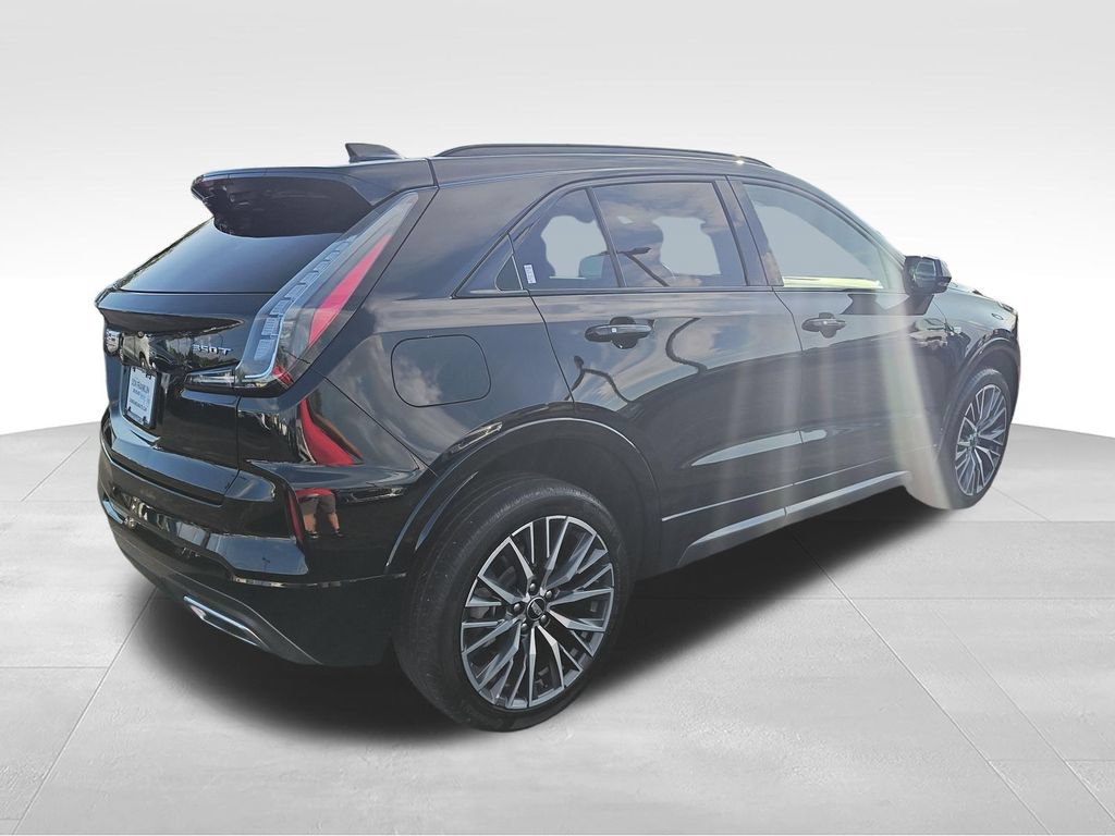 Used 2024 Cadillac XT4 Sport w/ Technology Package AWD/4WD image 5