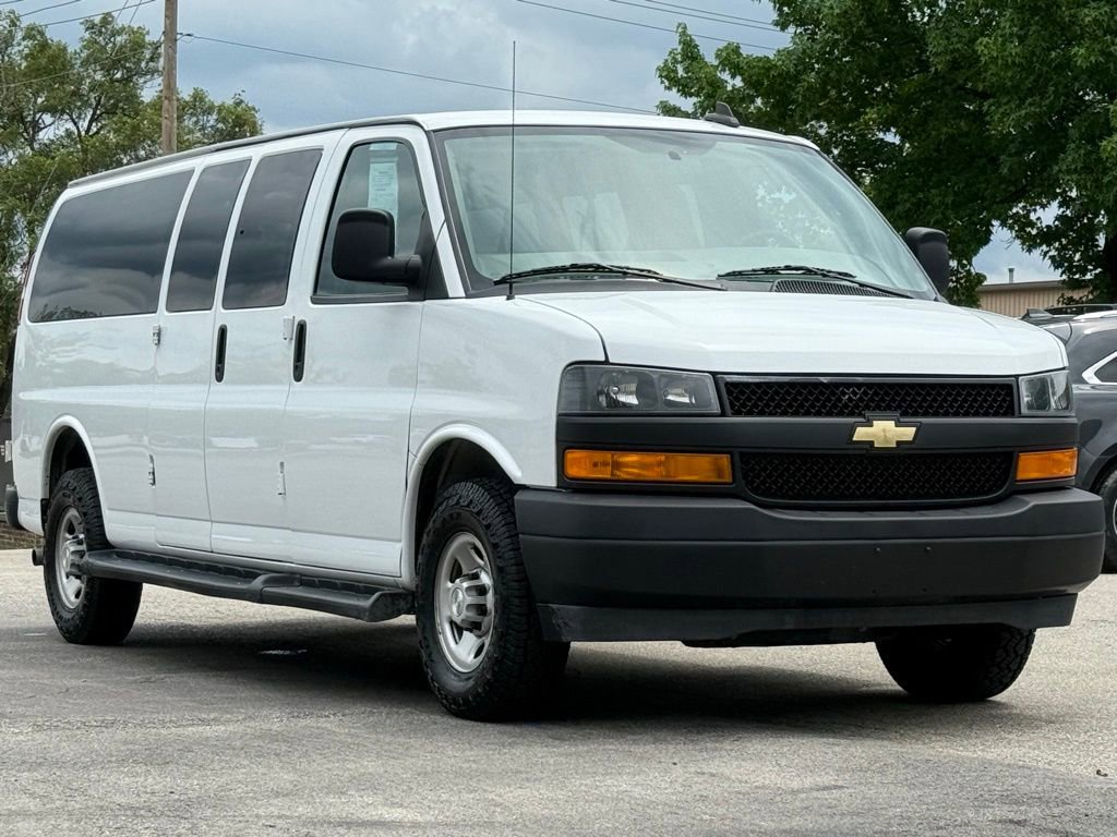 Used 2022 Chevrolet Express 3500 LS RWD image 8