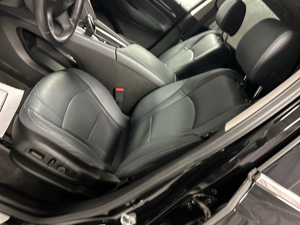 Used 2021 Buick Enclave Essence FWD image 12