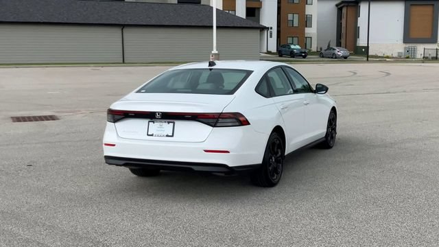 Certified 2025 Honda Accord SE image 8