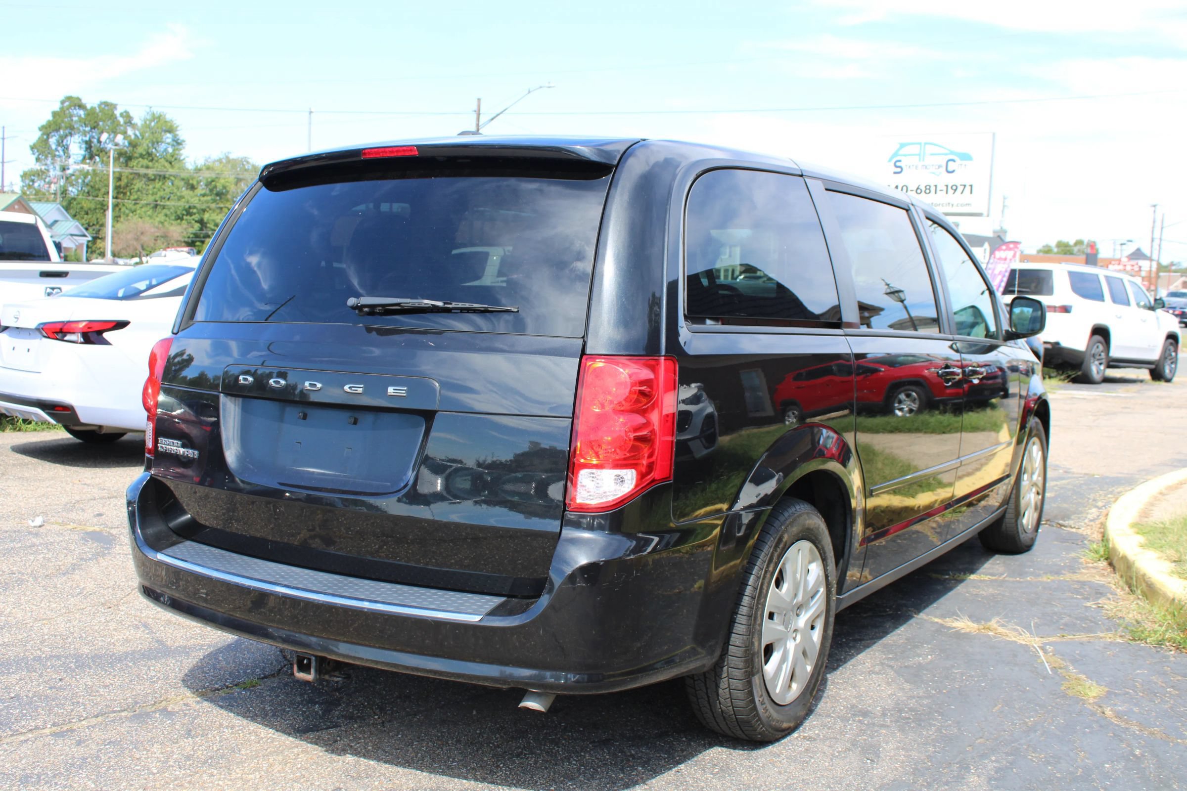Used 2017 Dodge Grand Caravan SE w/ Power Window Group FWD image 5