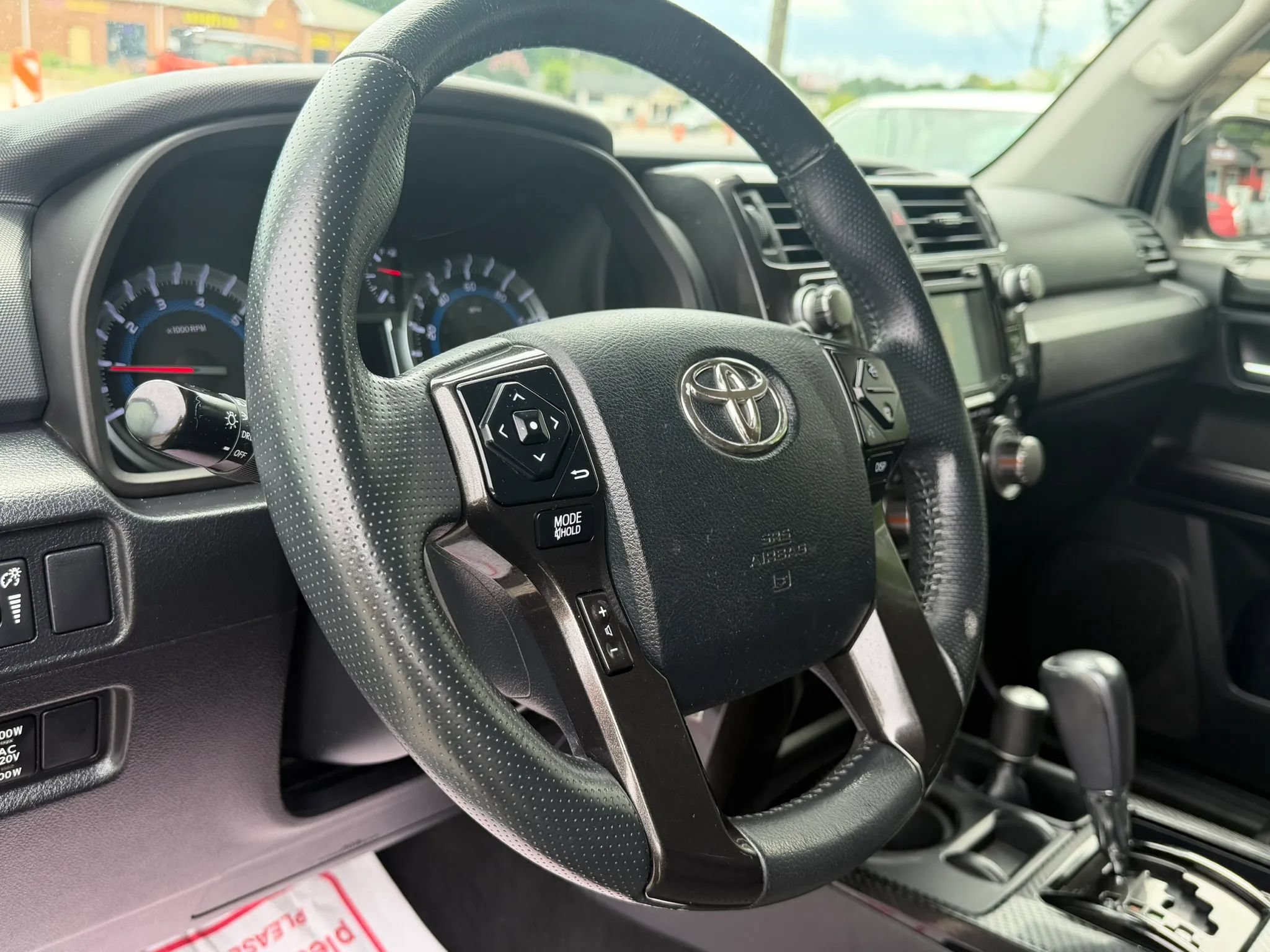 Used 2017 Toyota 4Runner TRD Off-Road AWD/4WD image 11