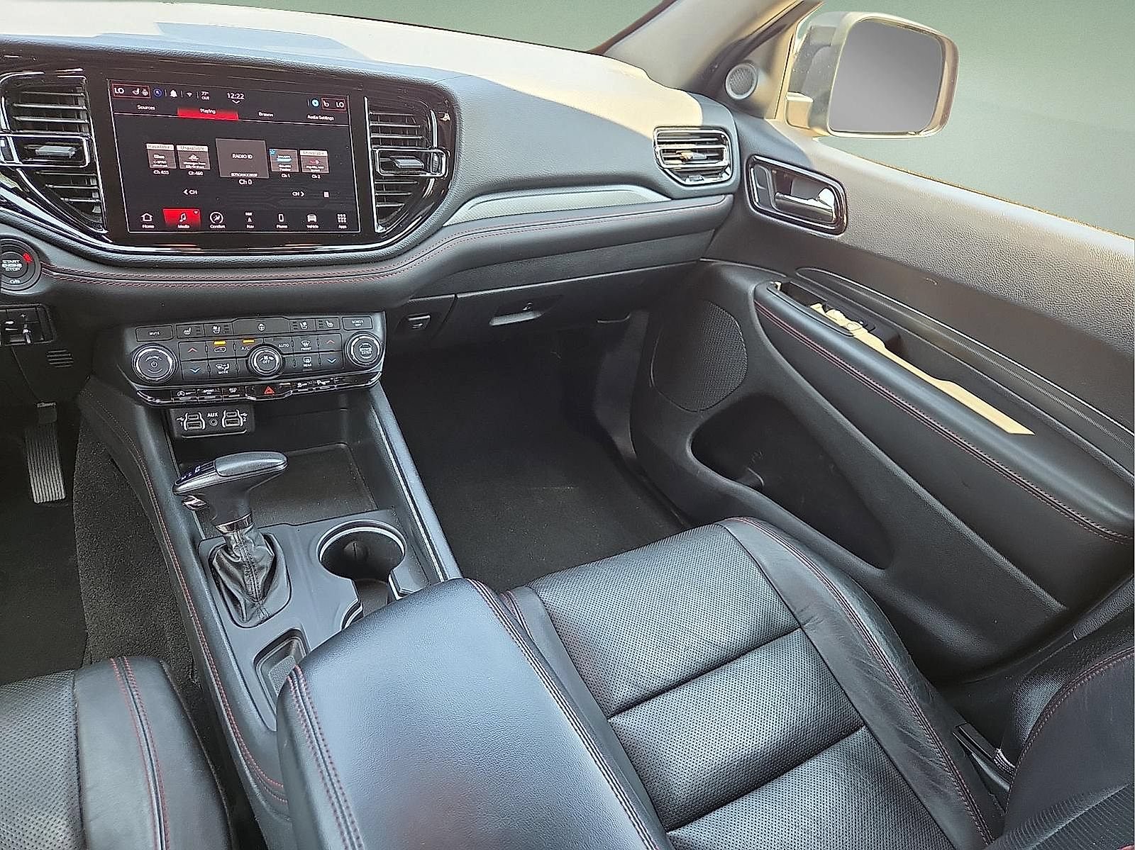 Used 2024 Dodge Durango GT AWD/4WD image 13