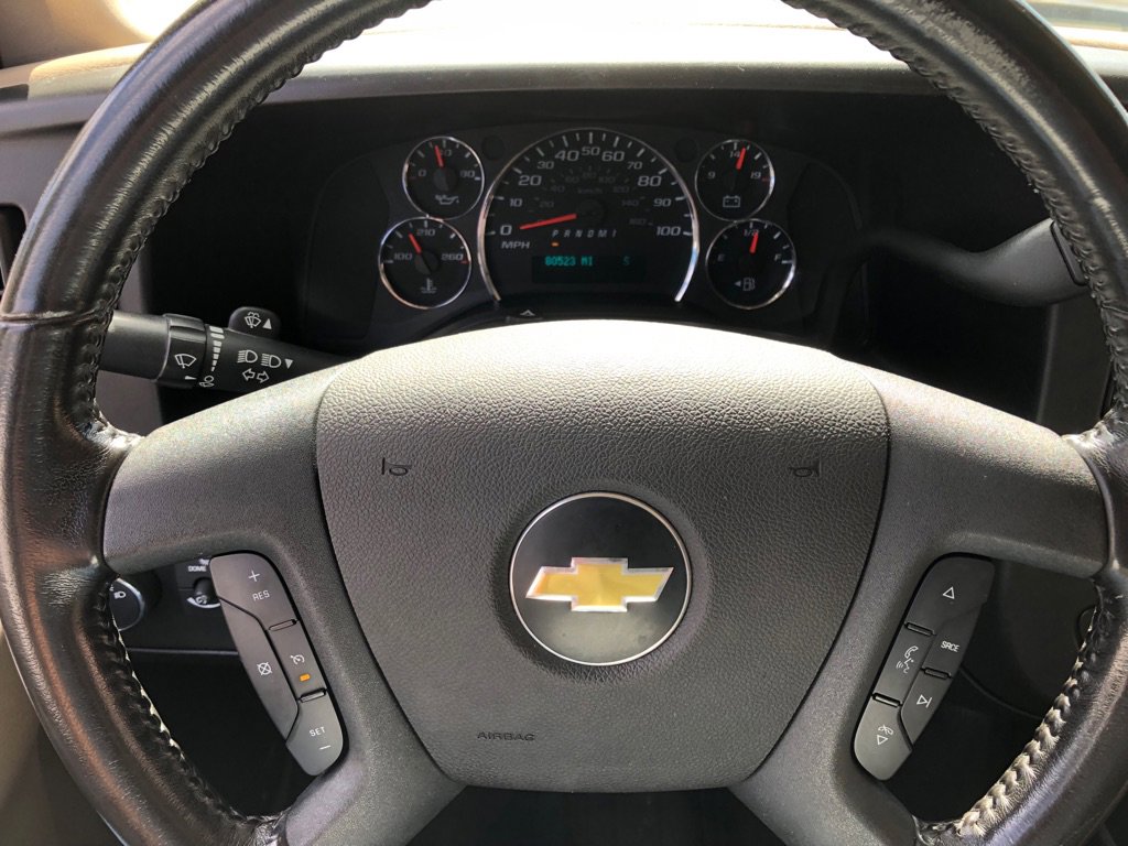 Used 2020 Chevrolet Express 3500 w/ Driver Convenience Package image 30