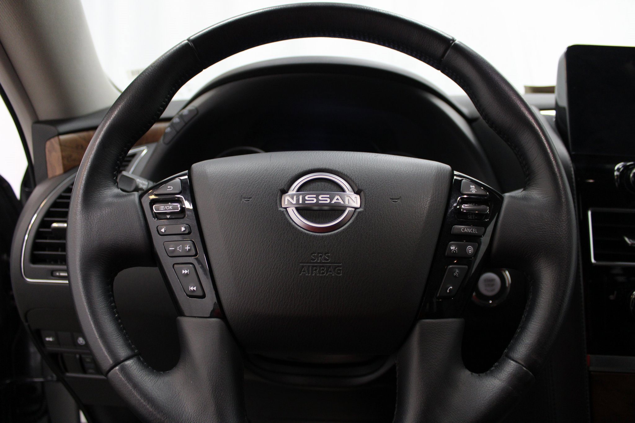 Used 2024 Nissan Armada SL image 60