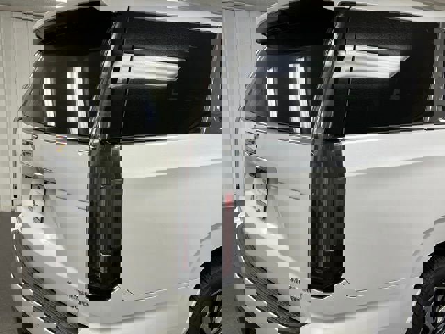 Certified 2025 Cadillac Escalade Premium Luxury w/ Touring Package image 11