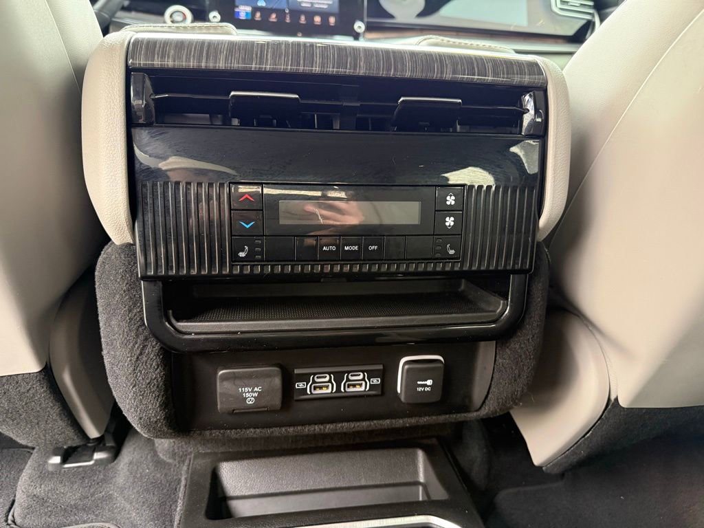 Used 2022 Jeep Wagoneer Series II w/ Convenience Group I image 21