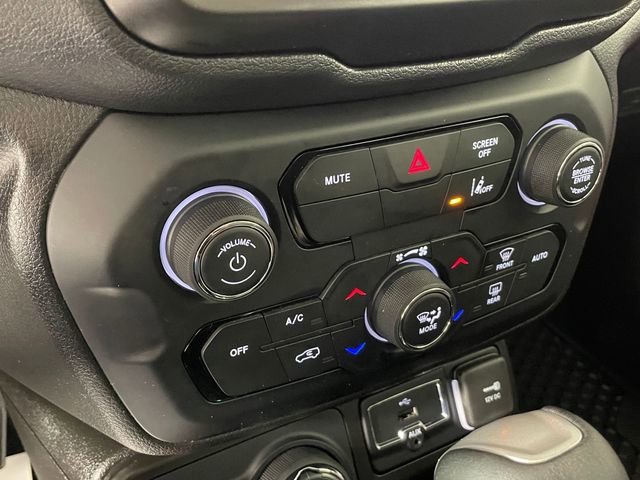 Used 2023 Jeep Renegade Trailhawk w/ Sun/Sound Group AWD/4WD image 10