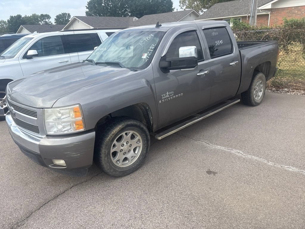 Used 2009 Chevrolet Silverado 1500 LT w/ Texas Edition RWD image 8