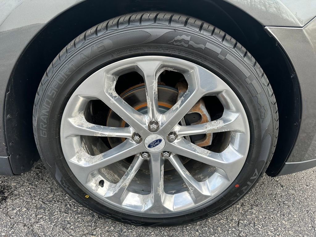 Used 2016 Ford Taurus Limited w/ Equipment Group 301A AWD/4WD image 36