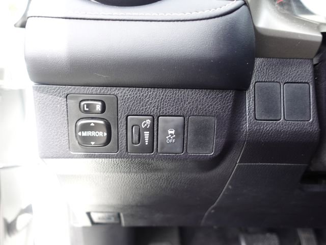 Used 2015 Toyota RAV4 XLE FWD image 18