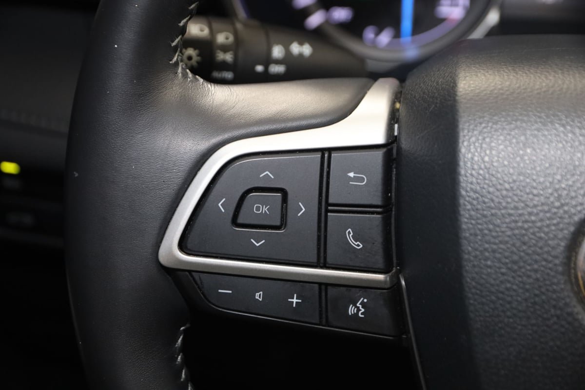 Used 2022 Toyota Highlander XLE FWD image 33