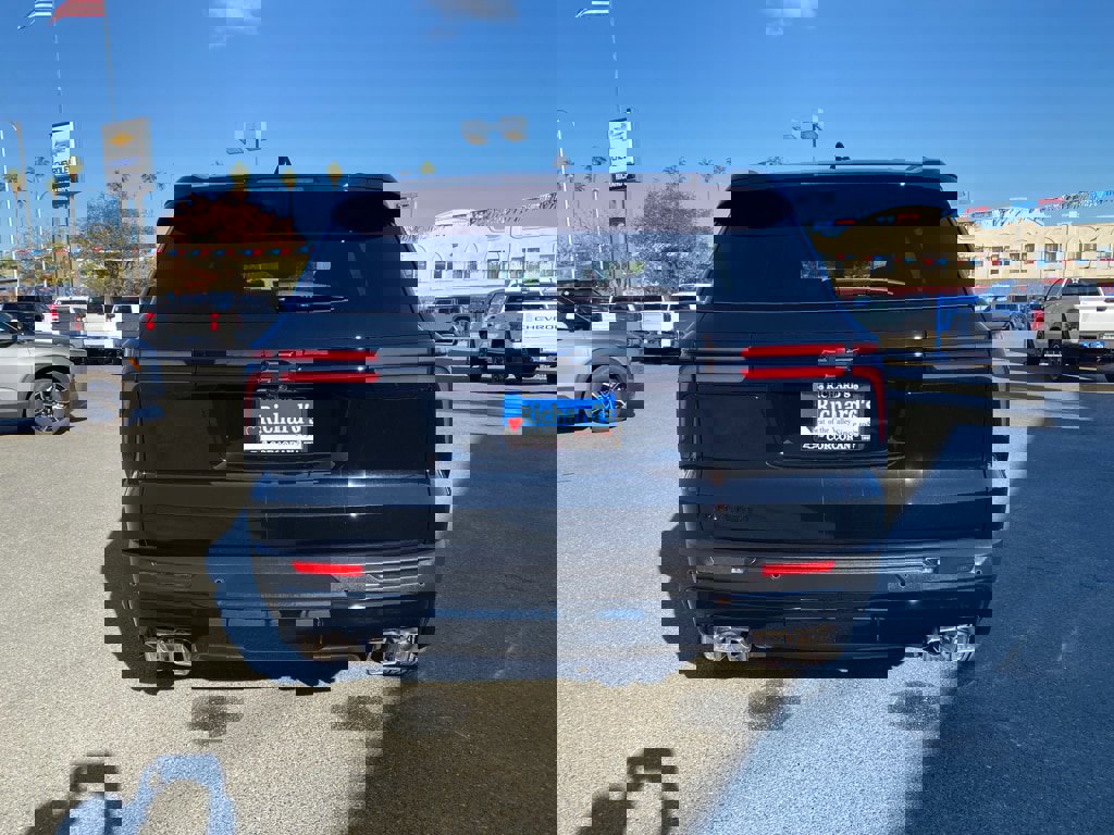 New 2026 Chevrolet Traverse LT w/ Midnight/Sport Edition image 14