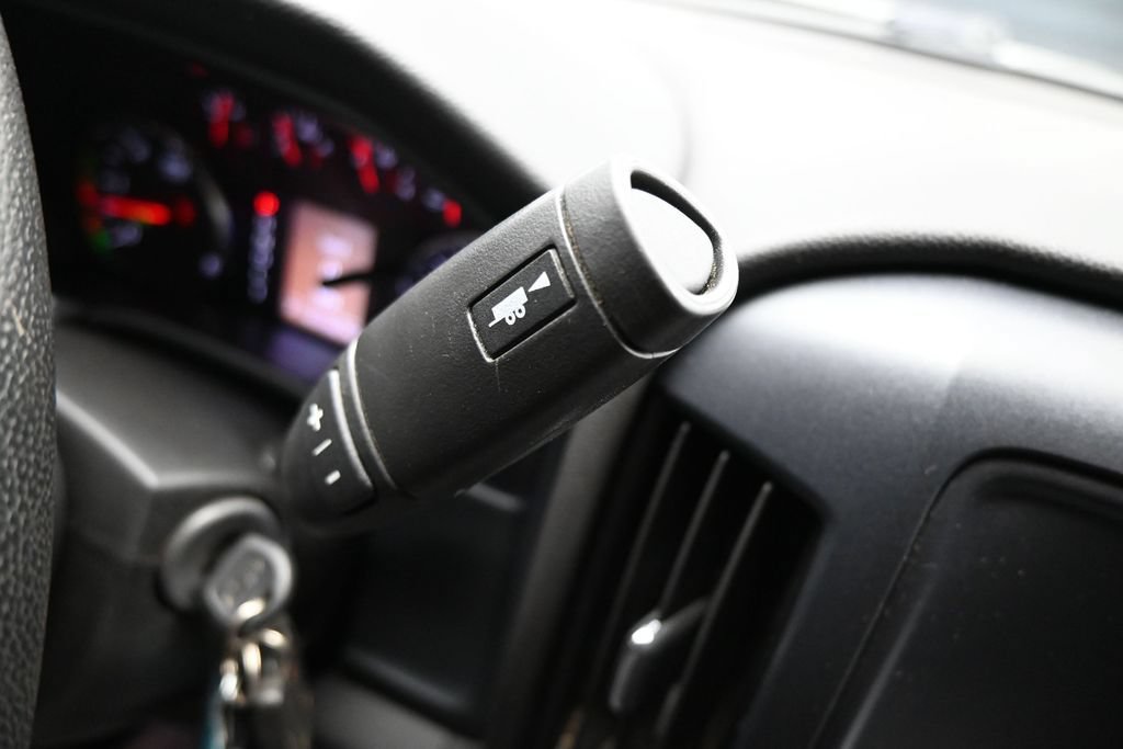 Used 2019 Chevrolet Silverado 2500 W/T AWD/4WD image 17