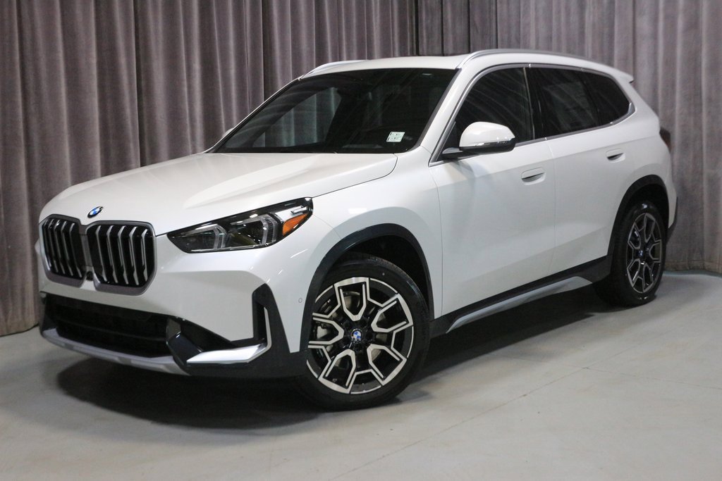 New 2025 BMW X1 xDrive28i w/ Premium Package