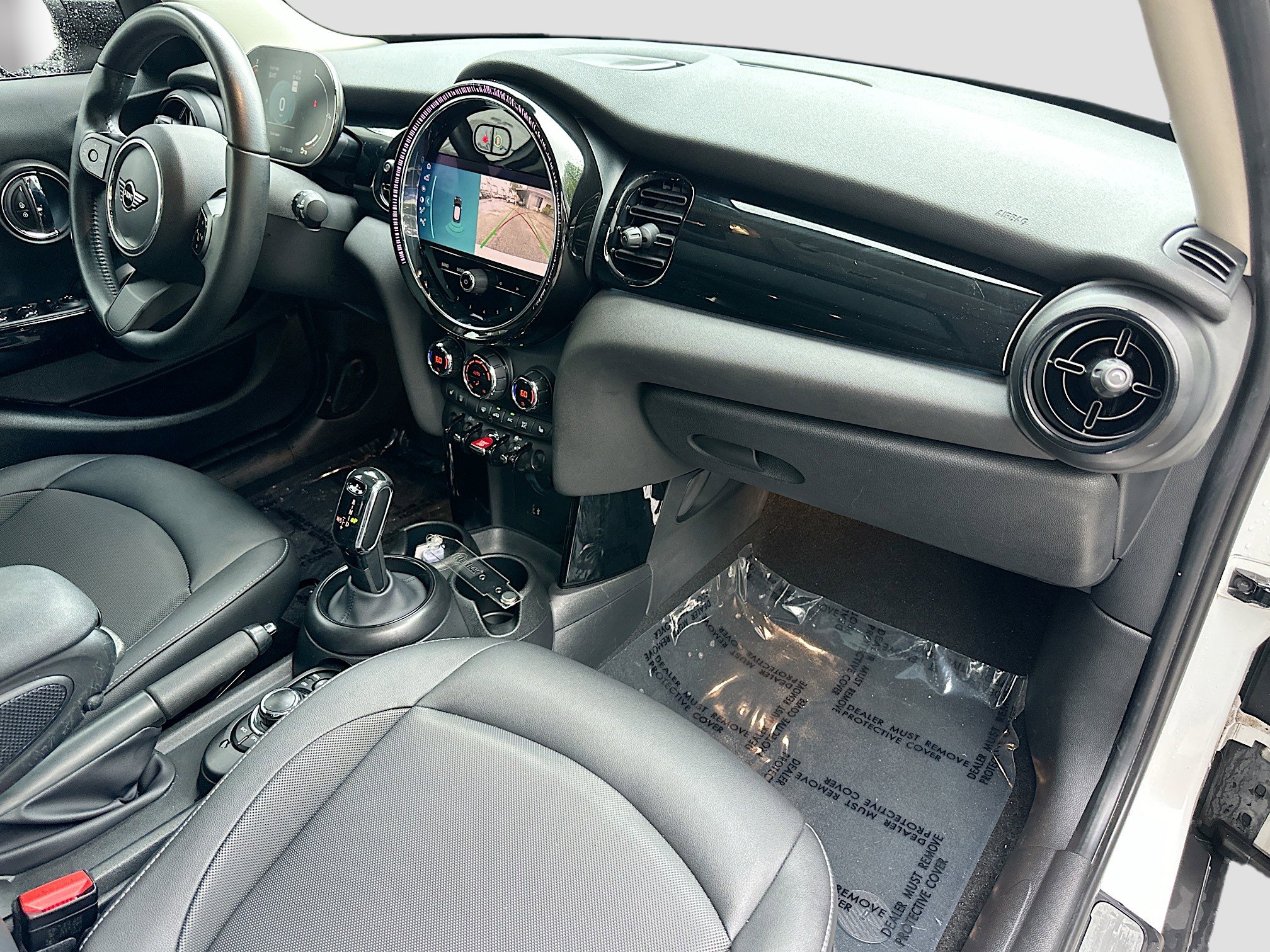 Used 2023 MINI Cooper 4-Door Hardtop FWD image 28