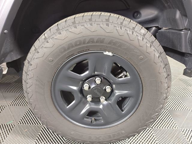 Used 2024 Jeep Wrangler Sport image 11