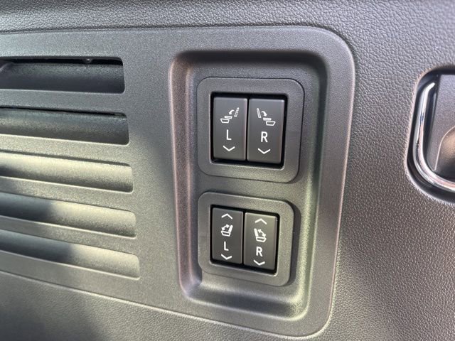 New 2026 Buick Enclave Sport Touring w/ Power Package FWD image 45