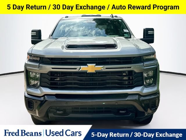 Used 2025 Chevrolet Silverado 2500 Custom w/ Custom Value Package AWD/4WD image 3