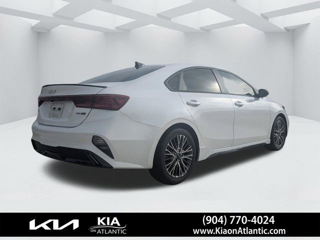 Used 2023 Kia Forte GT-Line w/ GT-Line Technology Package FWD image 3
