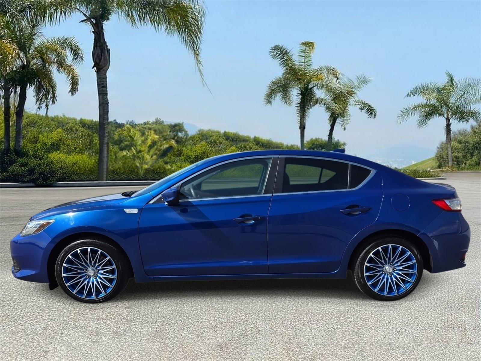 Used 2017 Acura ILX FWD image 2