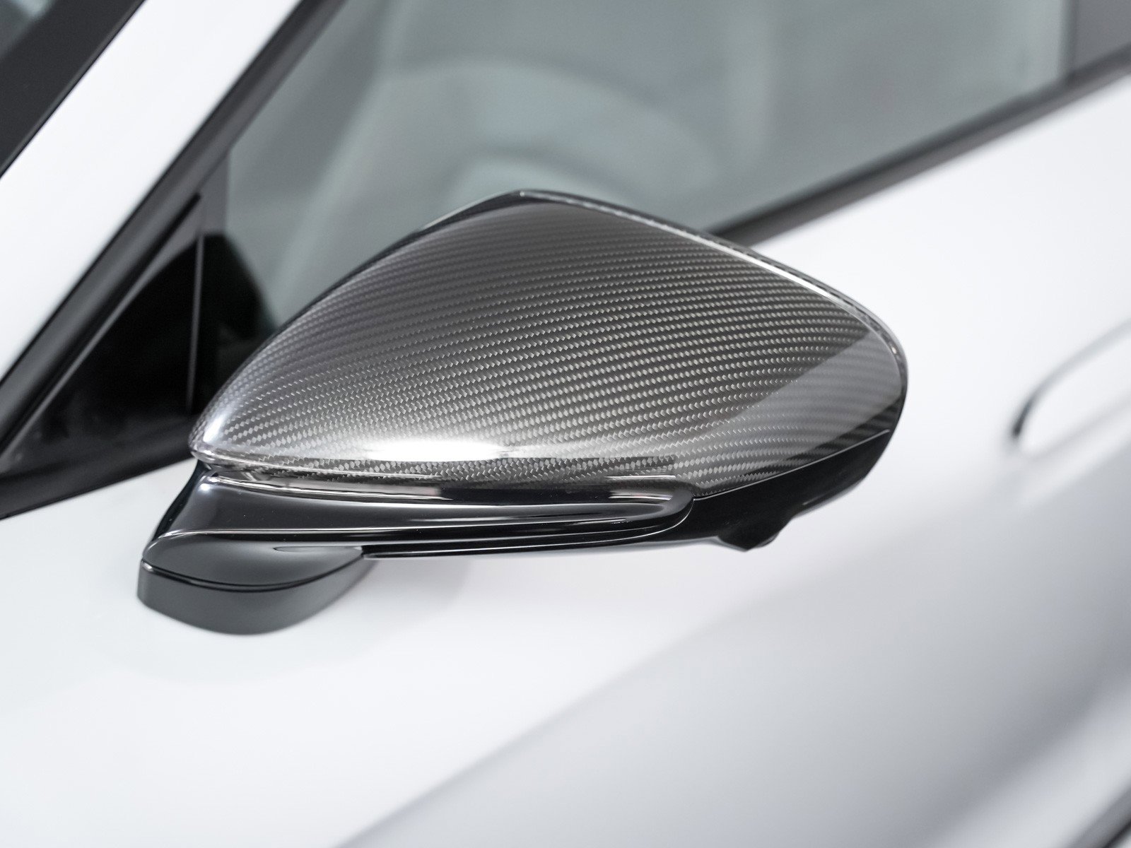 Certified 2025 Porsche Taycan 4 Cross Turismo image 26