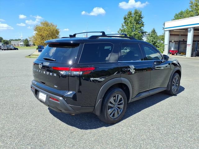 Used 2022 Nissan Pathfinder SV image 5