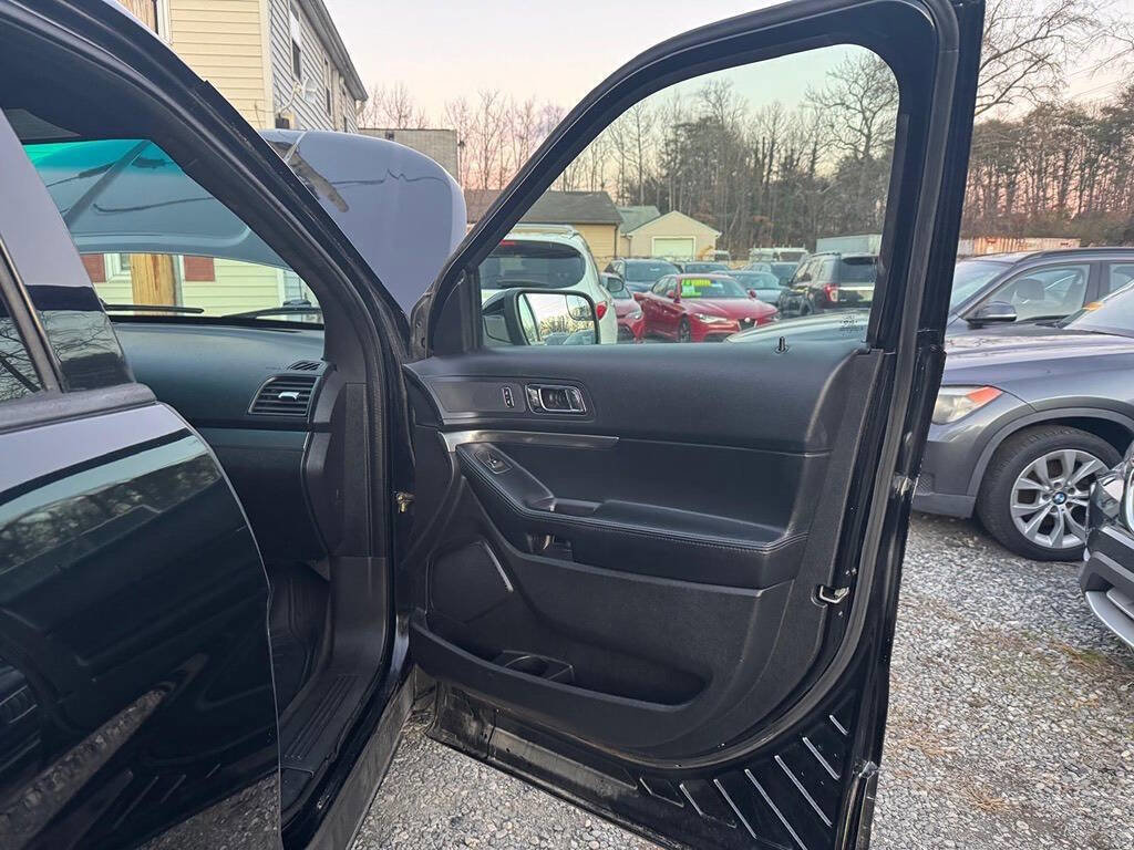 Used 2016 Ford Explorer Police Interceptor Utility AWD image 30