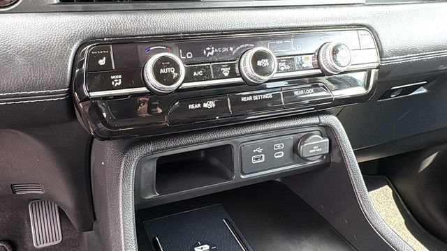 Used 2024 Honda Pilot EX-L image 16