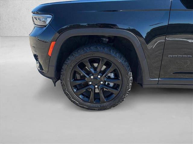 Used 2024 Jeep Grand Cherokee L Altitude AWD/4WD image 25