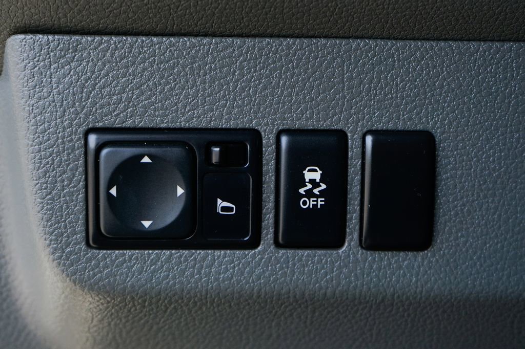 Used 2020 Nissan NV 2500 SV w/ Navigation Package image 21