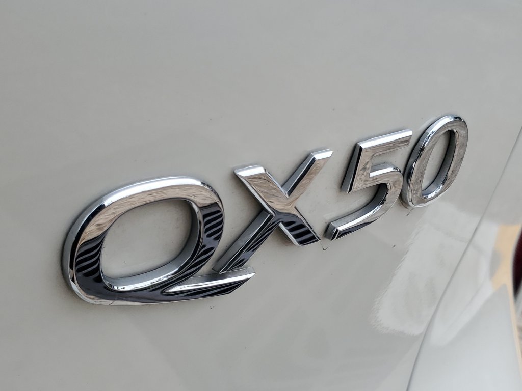 Used 2022 INFINITI QX50 Sensory FWD image 8