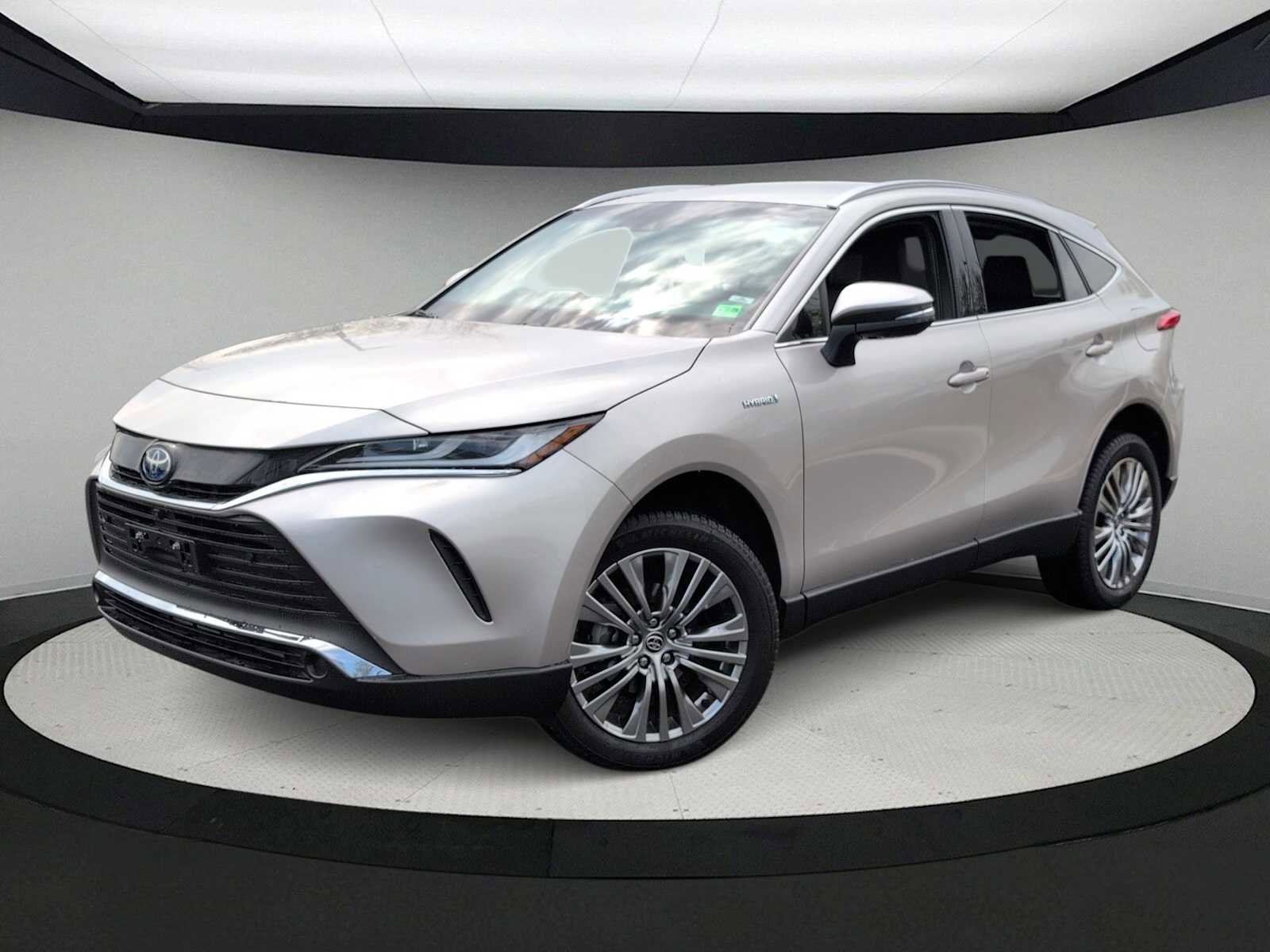 Used 2021 Toyota Venza Limited image 1