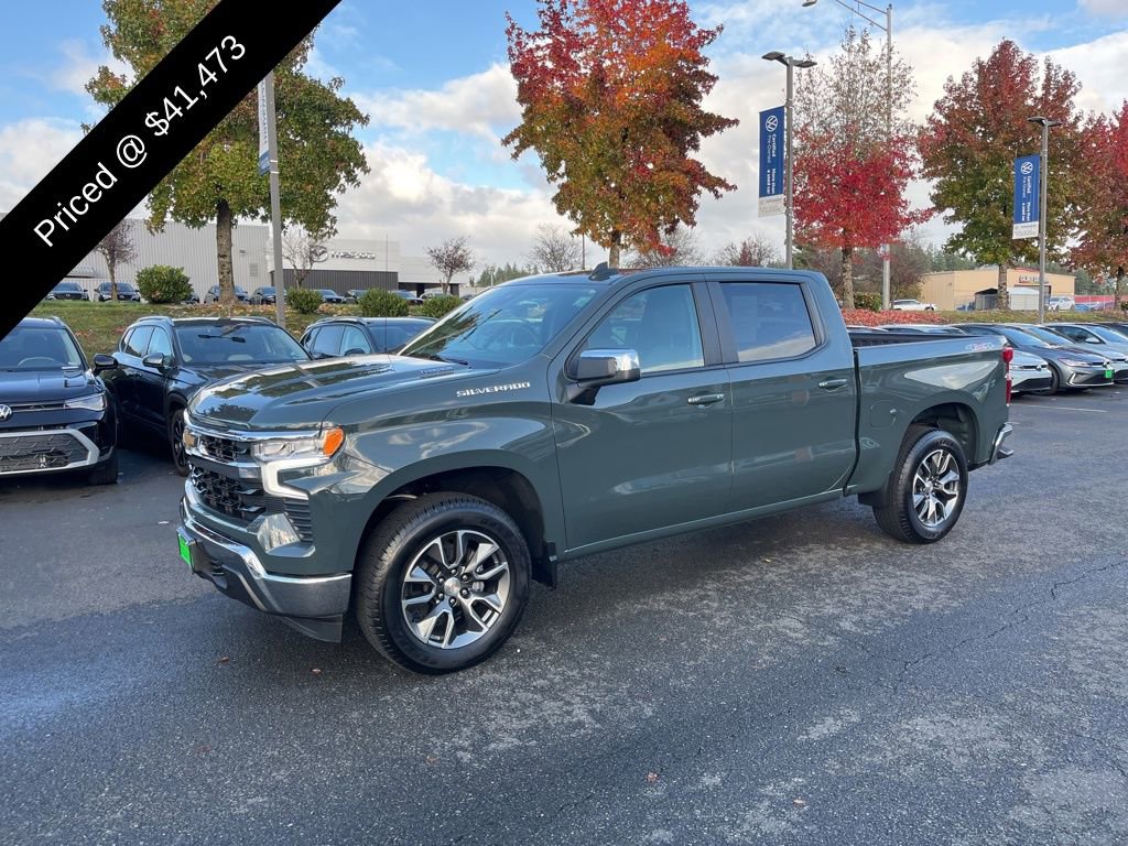 Used 2025 Chevrolet Silverado 1500 LT image 4