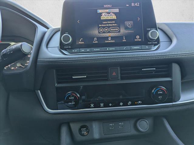 Used 2025 Nissan Rogue SV FWD image 13