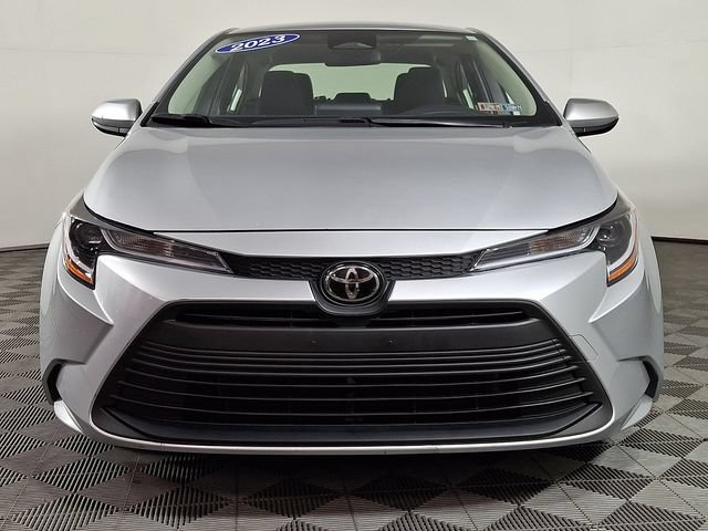 Used 2023 Toyota Corolla LE w/ Carpet Mat Package (TMS) FWD image 5