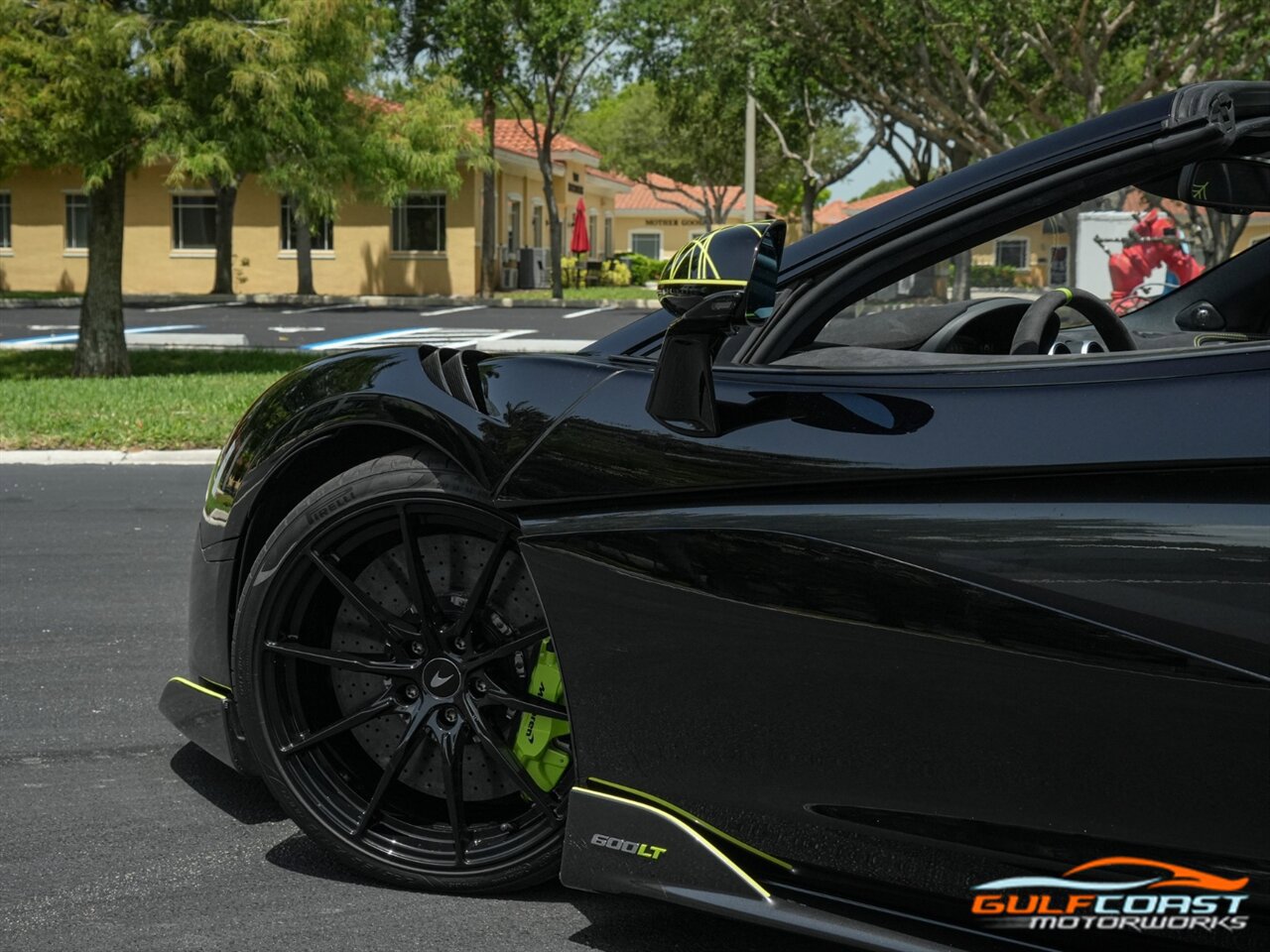 Used 2020 McLaren 600LT Spider image 41