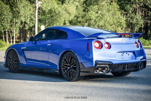 Used 2024 Nissan GT-R AWD/4WD image 6