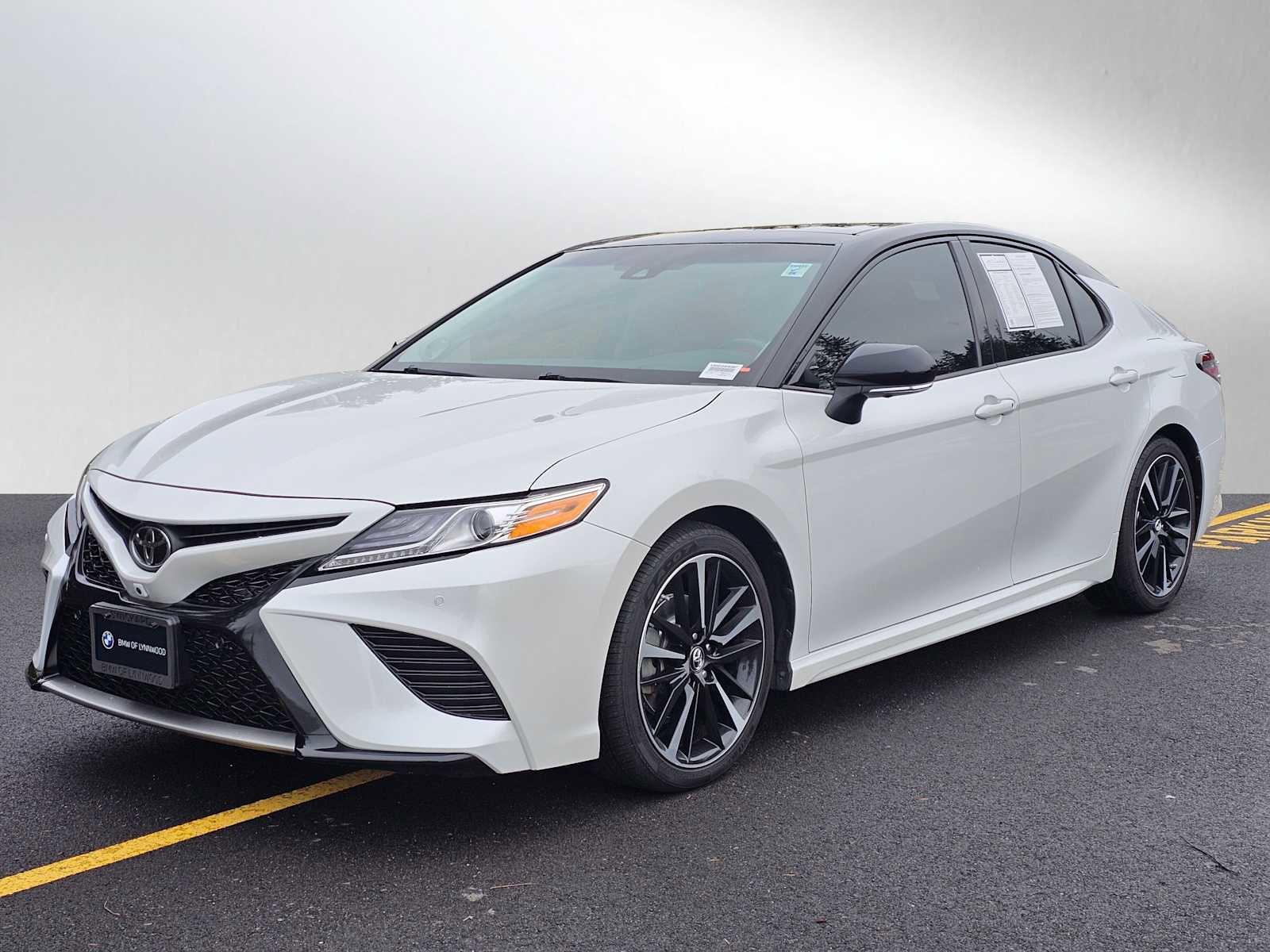 Used 2018 Toyota Camry XSE w/ Driver Assist Package image 7