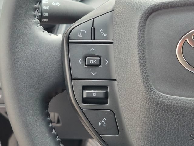 Certified 2025 Toyota Prius LE AWD/4WD image 17
