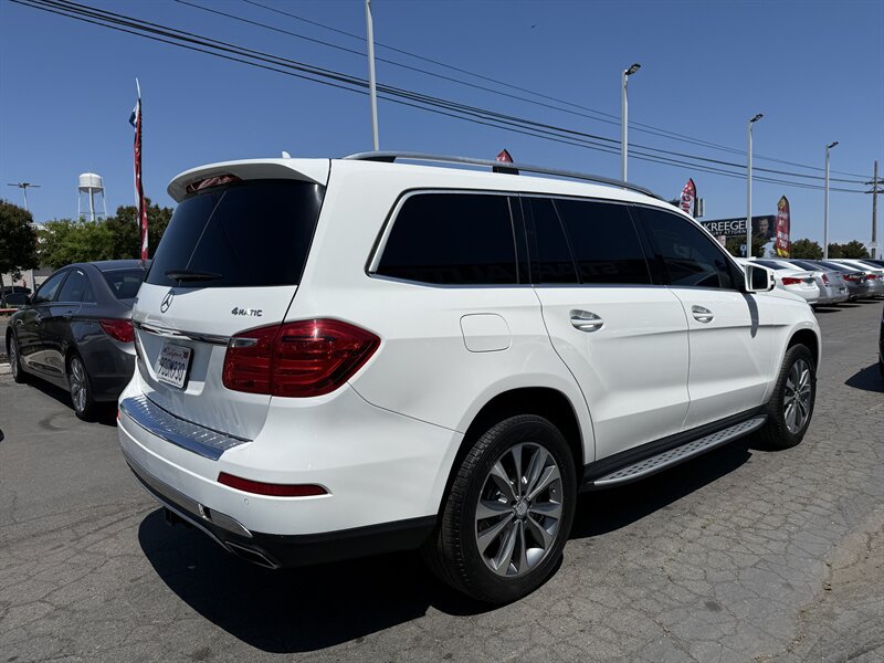 Used 2016 Mercedes-Benz GL 450 4MATIC image 4
