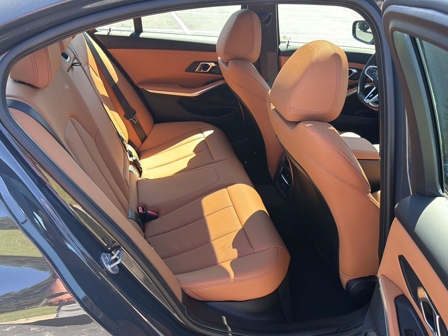New 2026 BMW 330i Sedan w/ M Sport Package RWD image 12