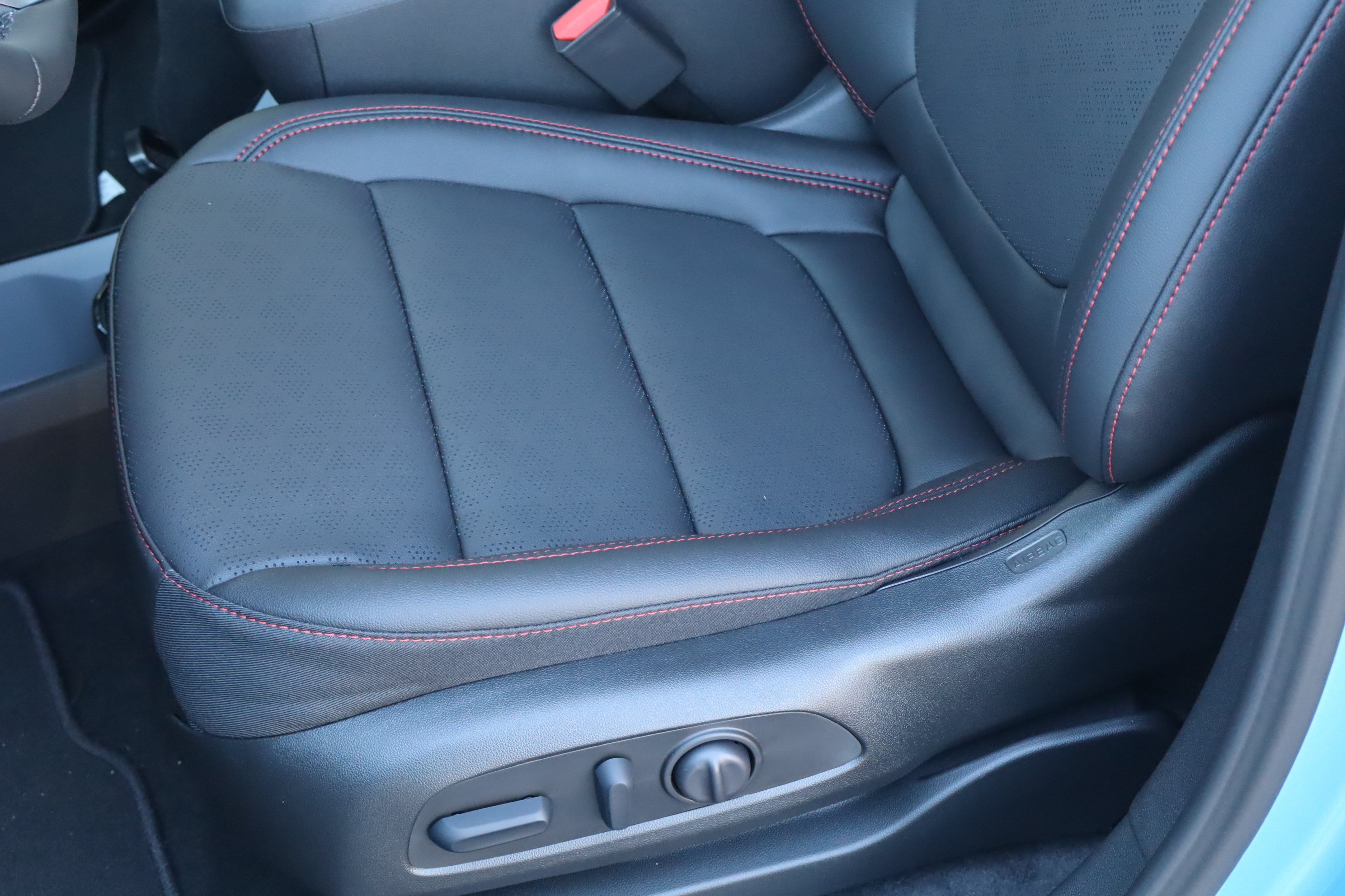 New 2027 Chevrolet Bolt RS w/ Technology Package FWD image 12